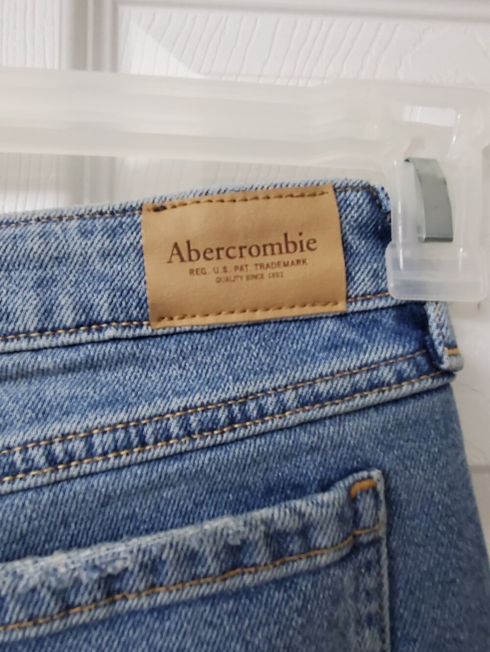 abercrombie kids Girls Light Blue Low-rise Baggy Jeans Size 11/12 Long - Picture 4 of 4